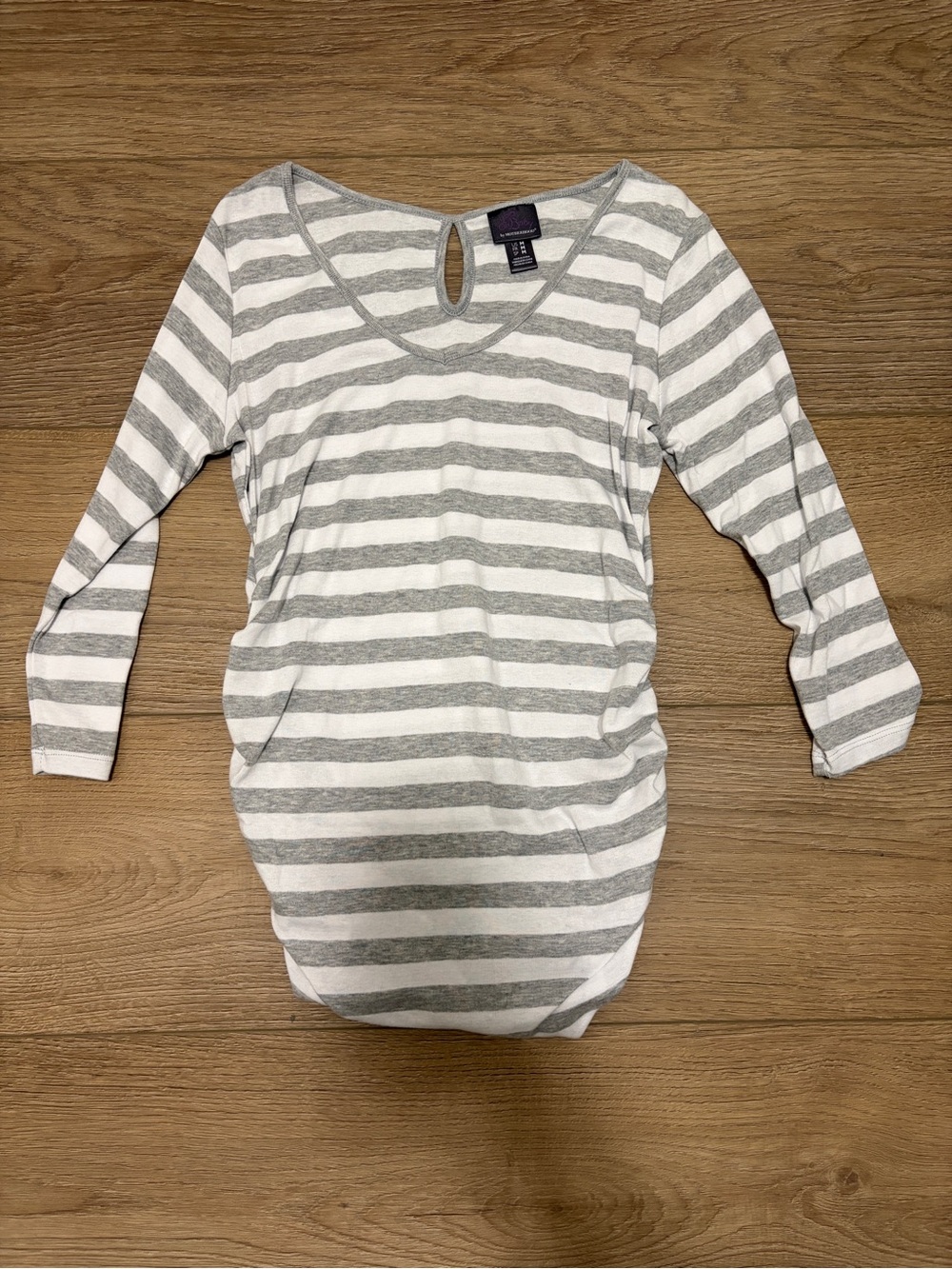 Medium Maternity Striped Scoop Neck Women’s Top - Gray & White